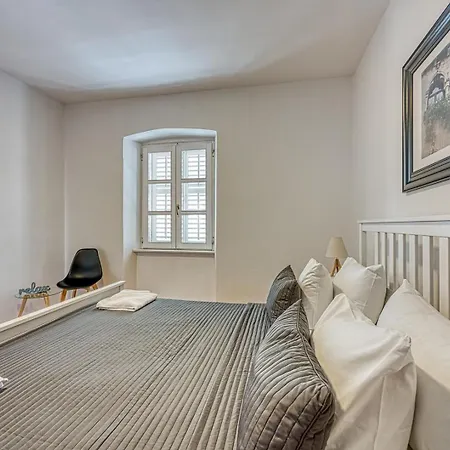 شقة Peschiera بوريتش