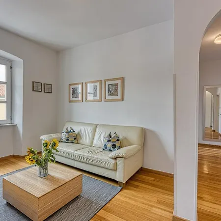 Peschiera Apartman